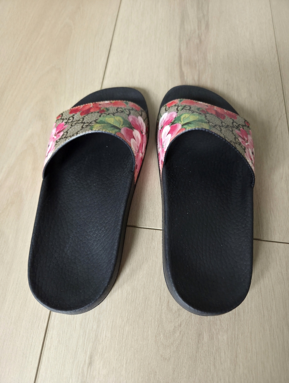 Authentic Gucci GG Floral Slide Sandals in Size 38 - Picture 2 of 6